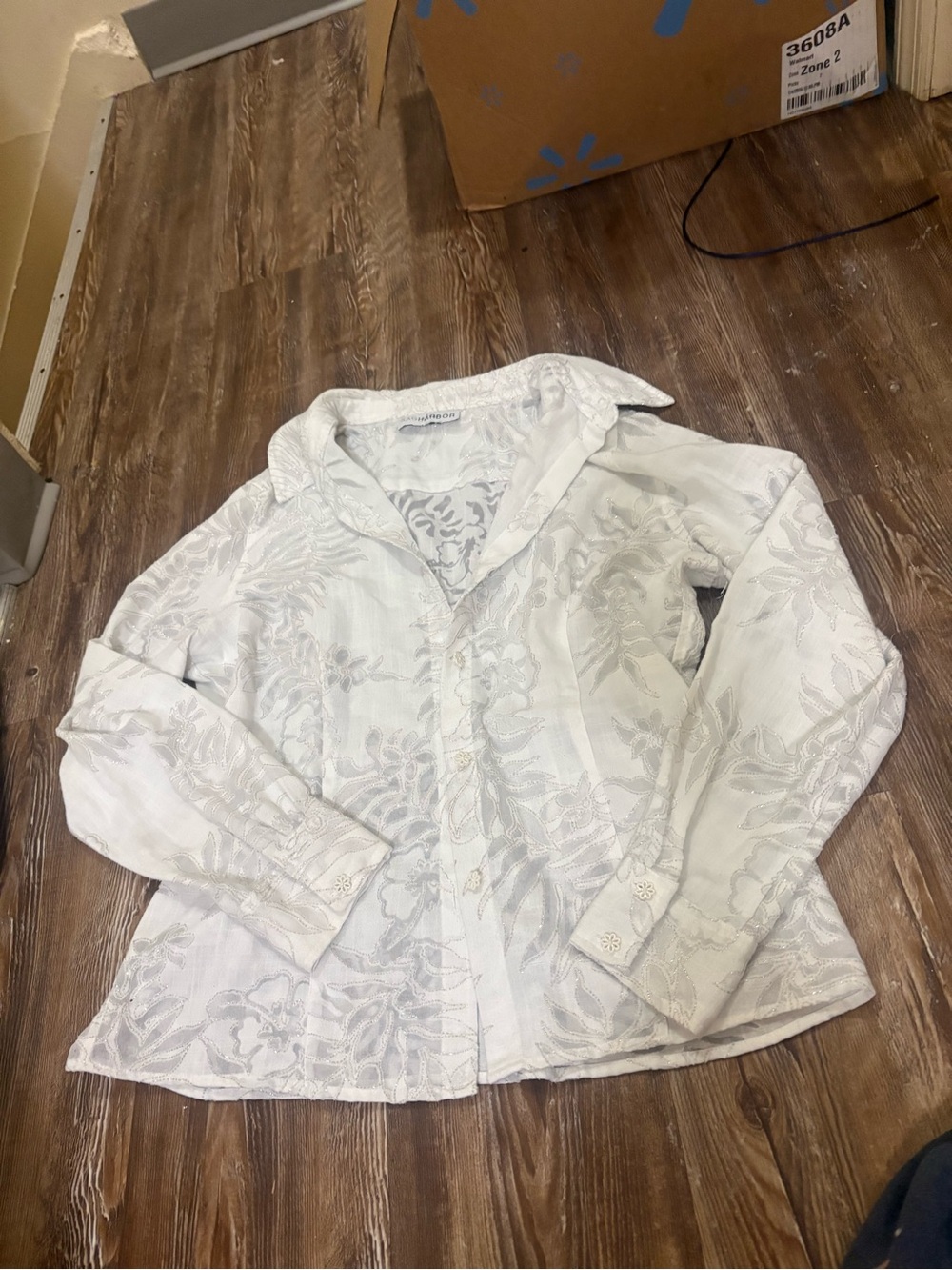 Sag Harbor White Floral Embroidered Button-Down Shirt